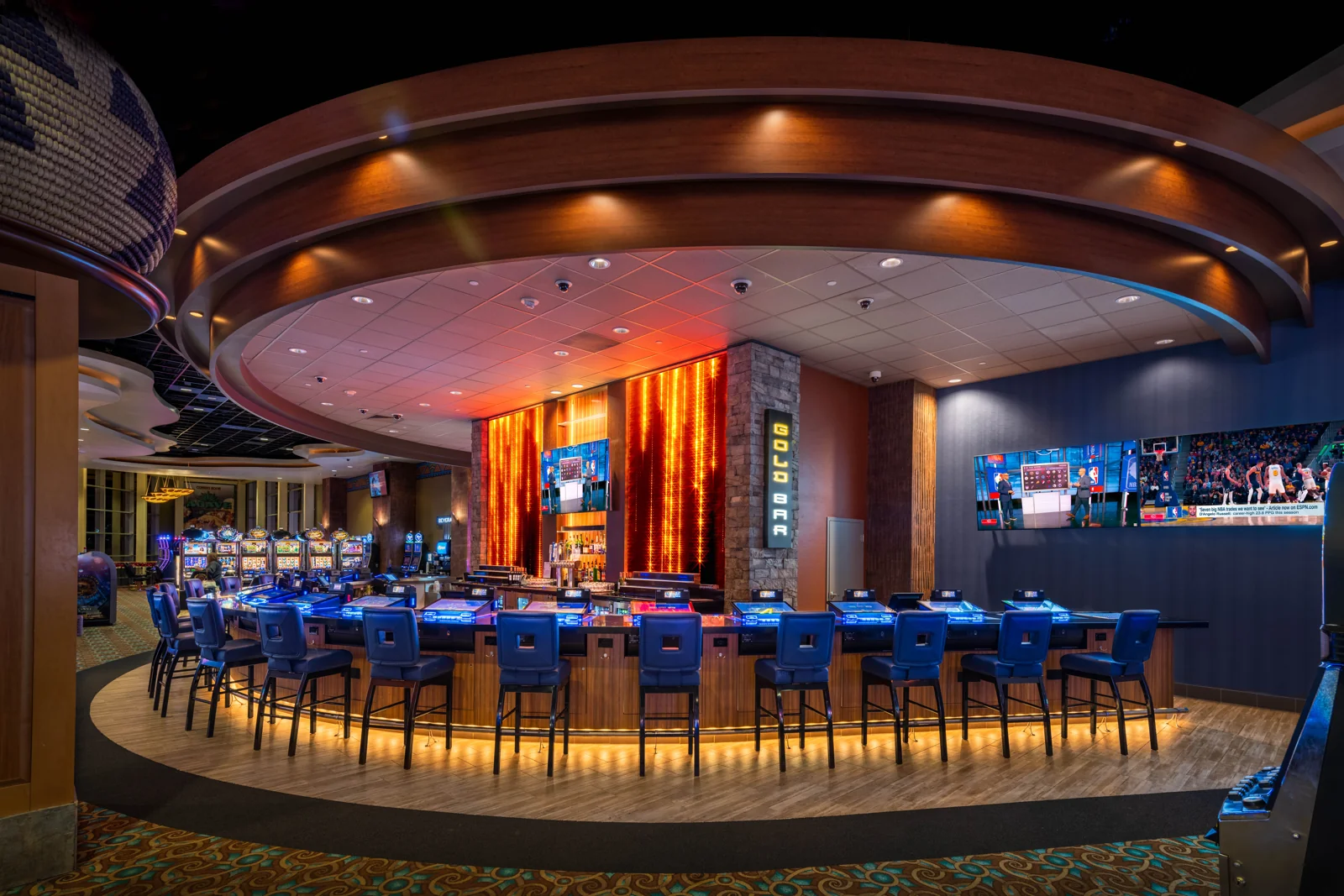 Gold Bar seating and casino interior at Gold Country Casino Resort