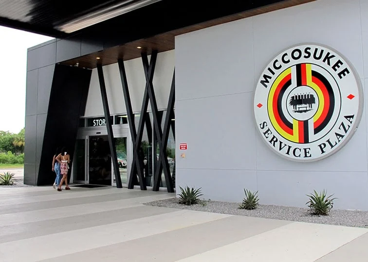 Miccosukee Service Plaza entrance and exterior signage